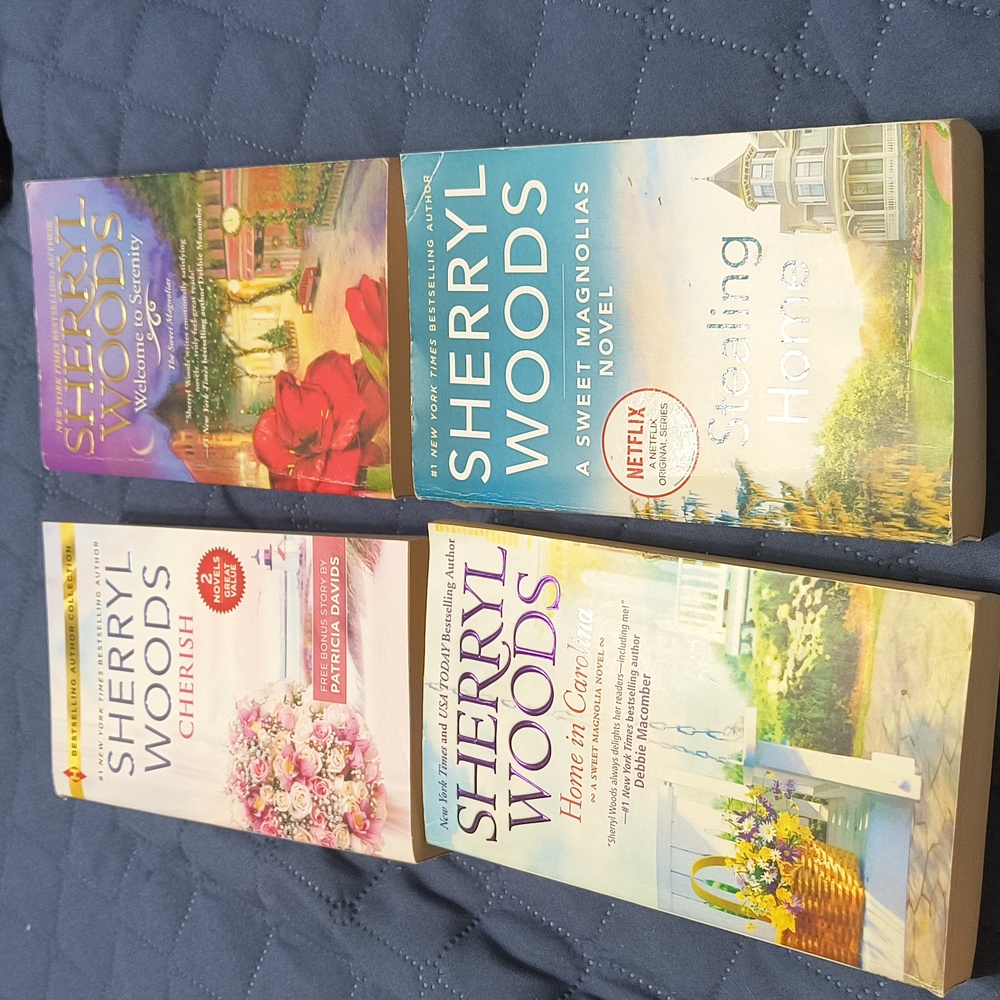 Sherryl Woods bundle of books